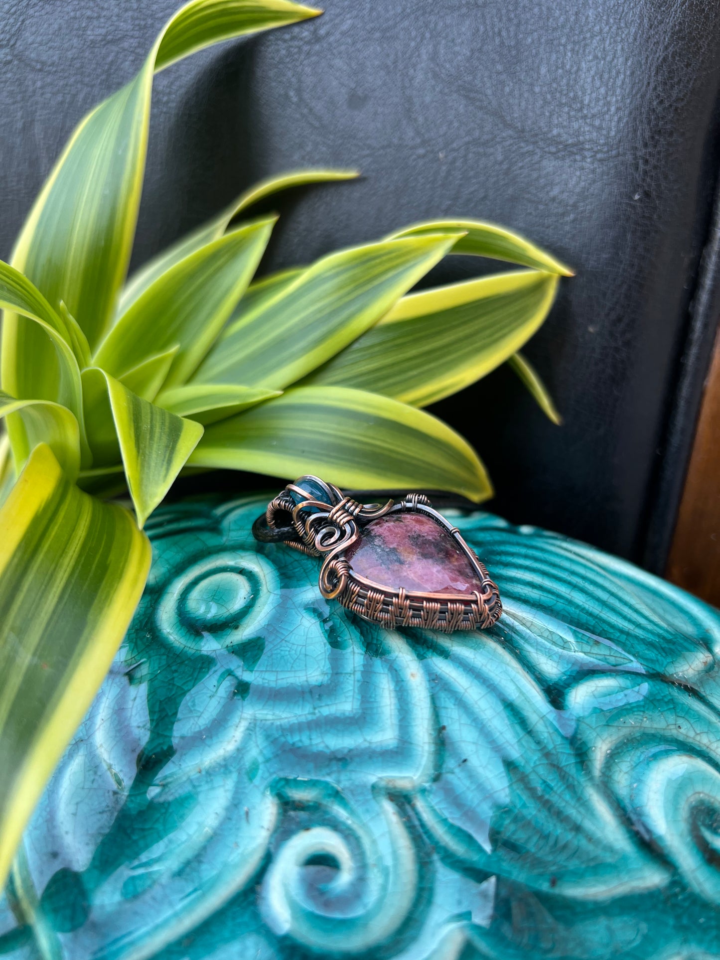 Rhodonite with Blue Apatite Pendant