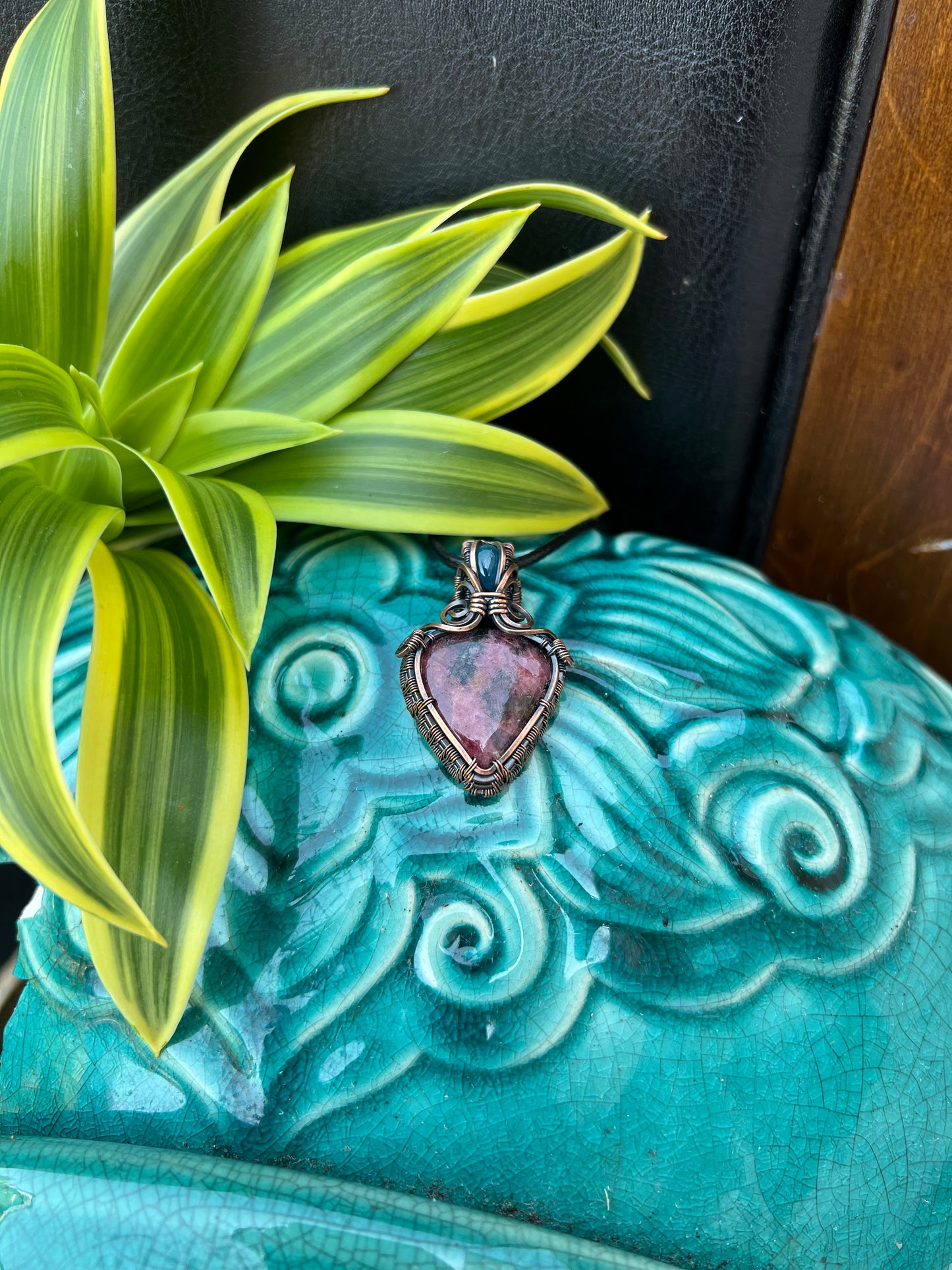 Rhodonite with Blue Apatite Pendant