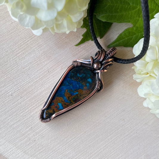 Chrysocolla Pendant in antiqued Copper Wire